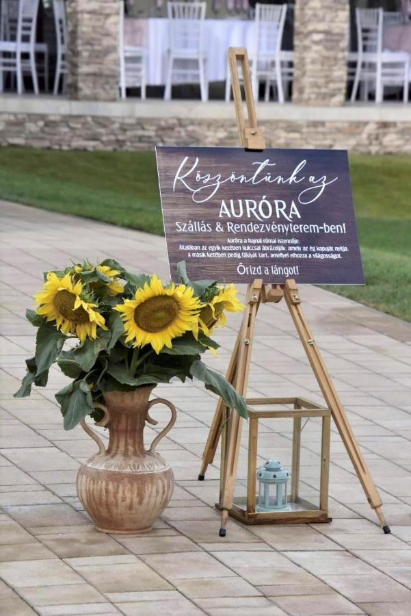 Aurora Rendezvenyterem & Szallas Jászapáti 외부 사진